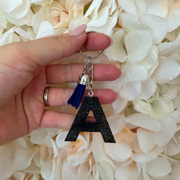 A Initial Glitter Resin Keychain black - Picture 1 of 2